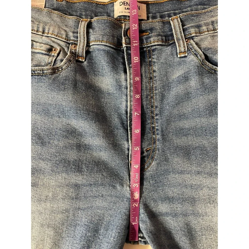 Denizen from Levi’s Men’s Slim Straight Medium Wash Jeans Size 38 x 30